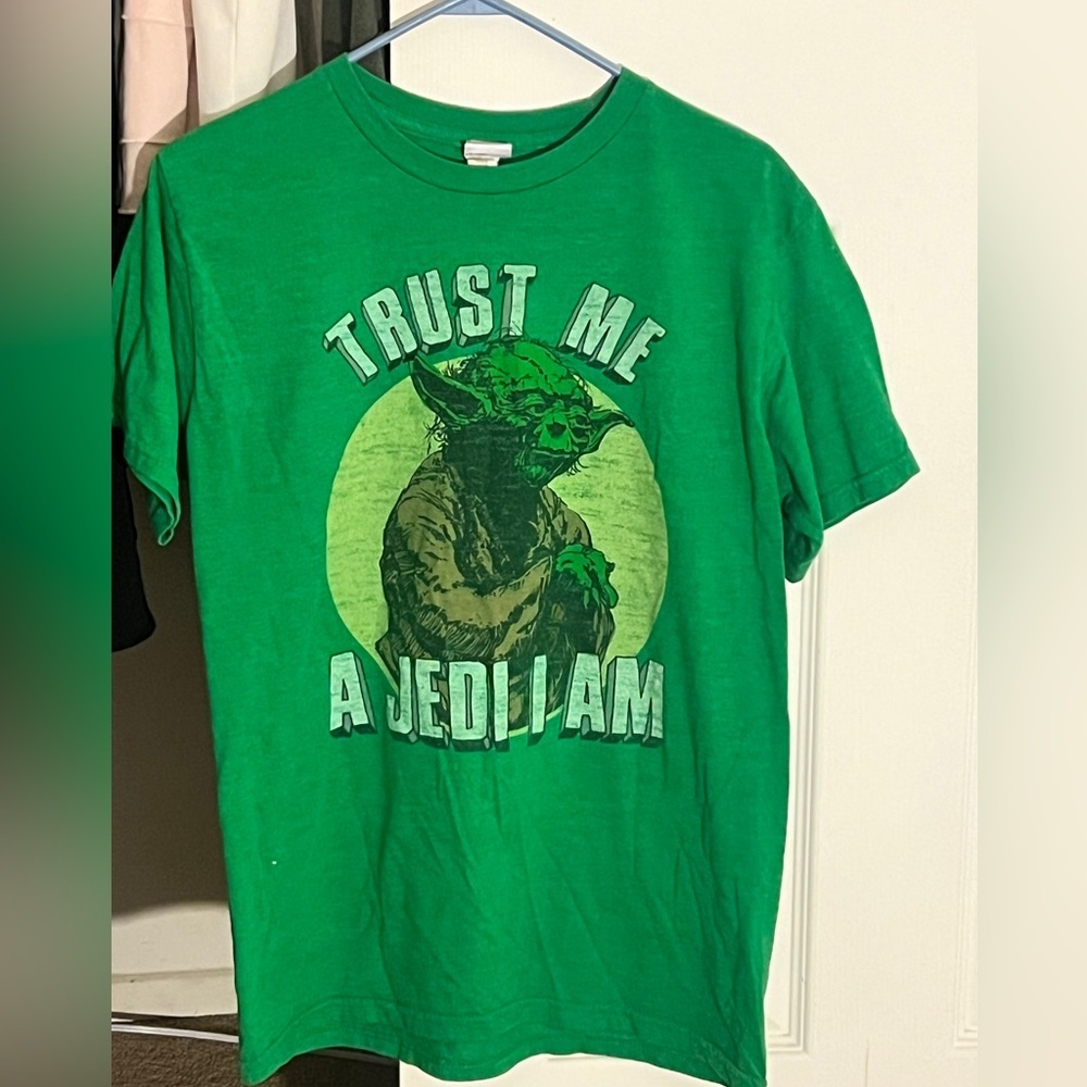 Star Wars Green Yoda Men's Shirt